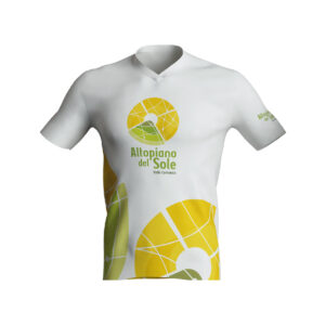 t-shirt bianca sportiva con logo dell'Altopiano del Sole