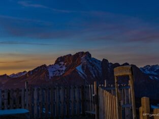 crepuscolo sulla cima di Borno Ski Area Monte Altissimo