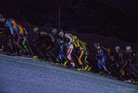 risalita in notturna di sci d'alpinismo sulle piste di Borno Ski Area Monte Altissimo Altopiano del Sole