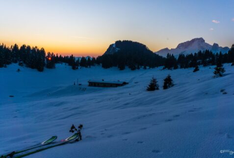 tramonto dietro le piste di Borno Ski Area Monte Altissimo