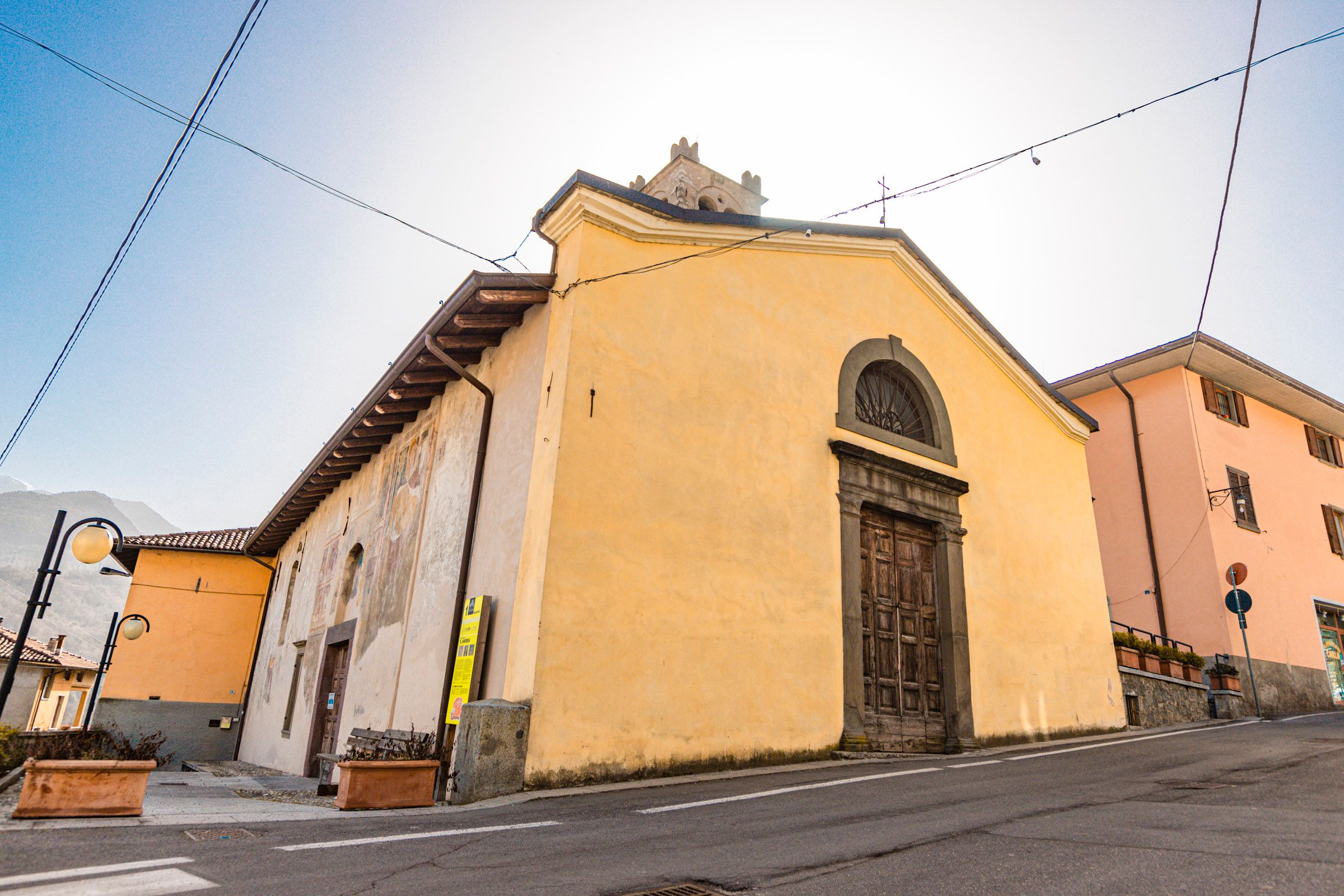 esterno della chiesa parrocchiale di Sant'Andrea vecchia di Malegno Altopiano del Sole