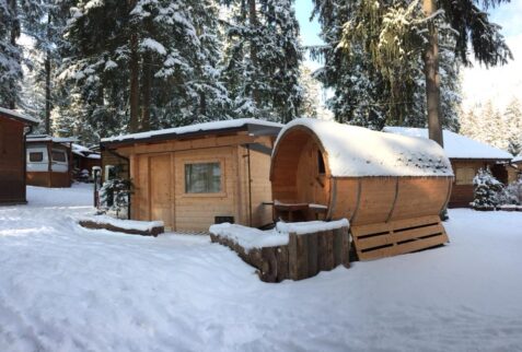 sauna finlandese innevata al camping village bosco blu di Borno Altopiano del Sole