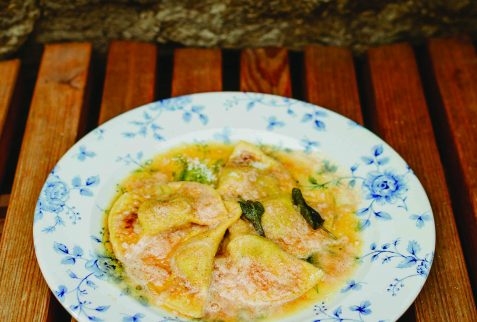 piatto di casoncelli del ristorante al cantini di borno Altopiano del sole