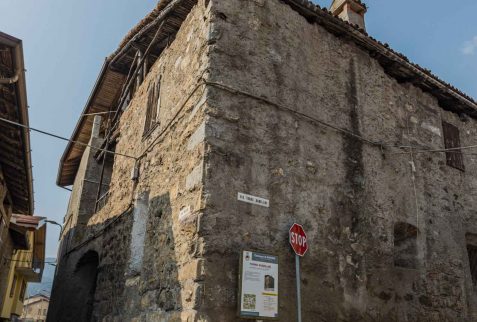 Torre degli Agnellini Borno Altopiano del Sole